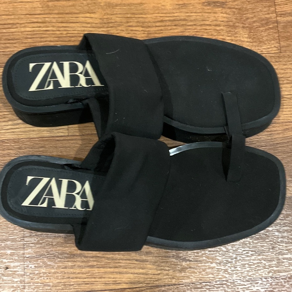 Zara Black Thong Sandals